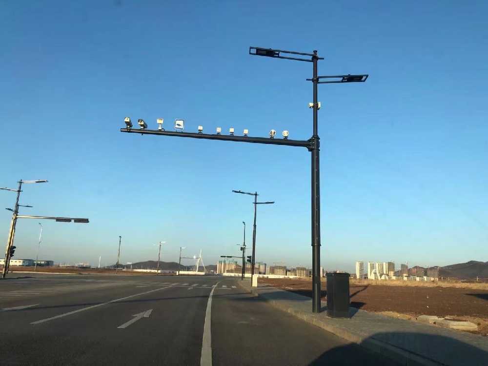盘锦市黑龙江佳木斯综合路灯杆项目